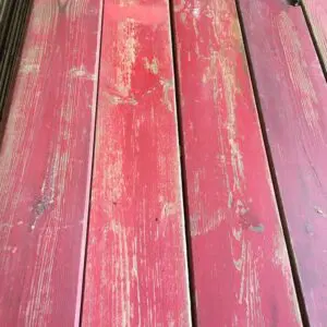 rood geverfde oude plank