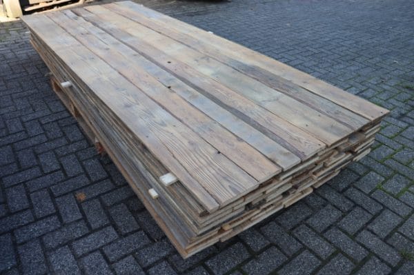 barnwood, rustieke sfeer gebruik als wandbekleding.